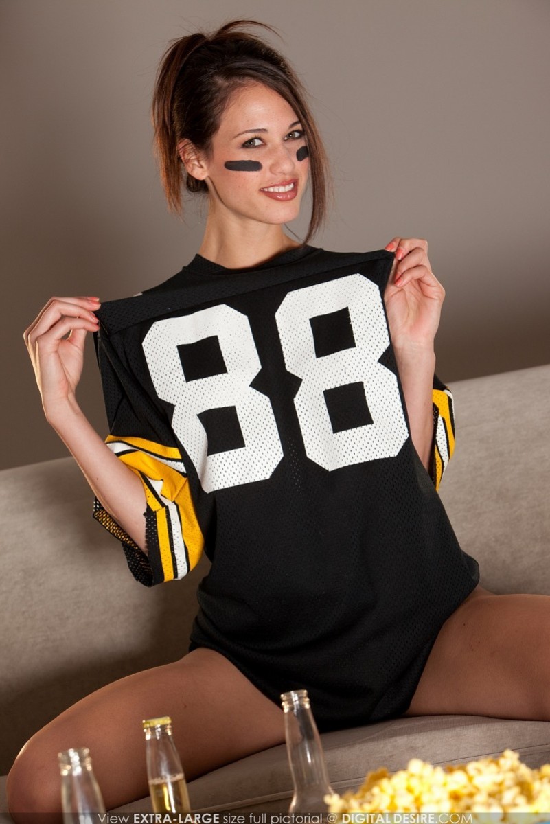 Tiffany Thompson football fan