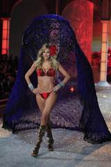 VS Model Show