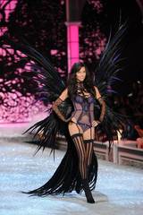 VS Model Show