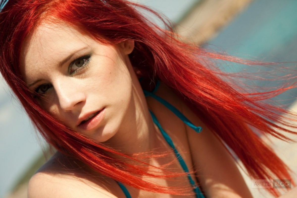 Gorgeous redhead Ariel